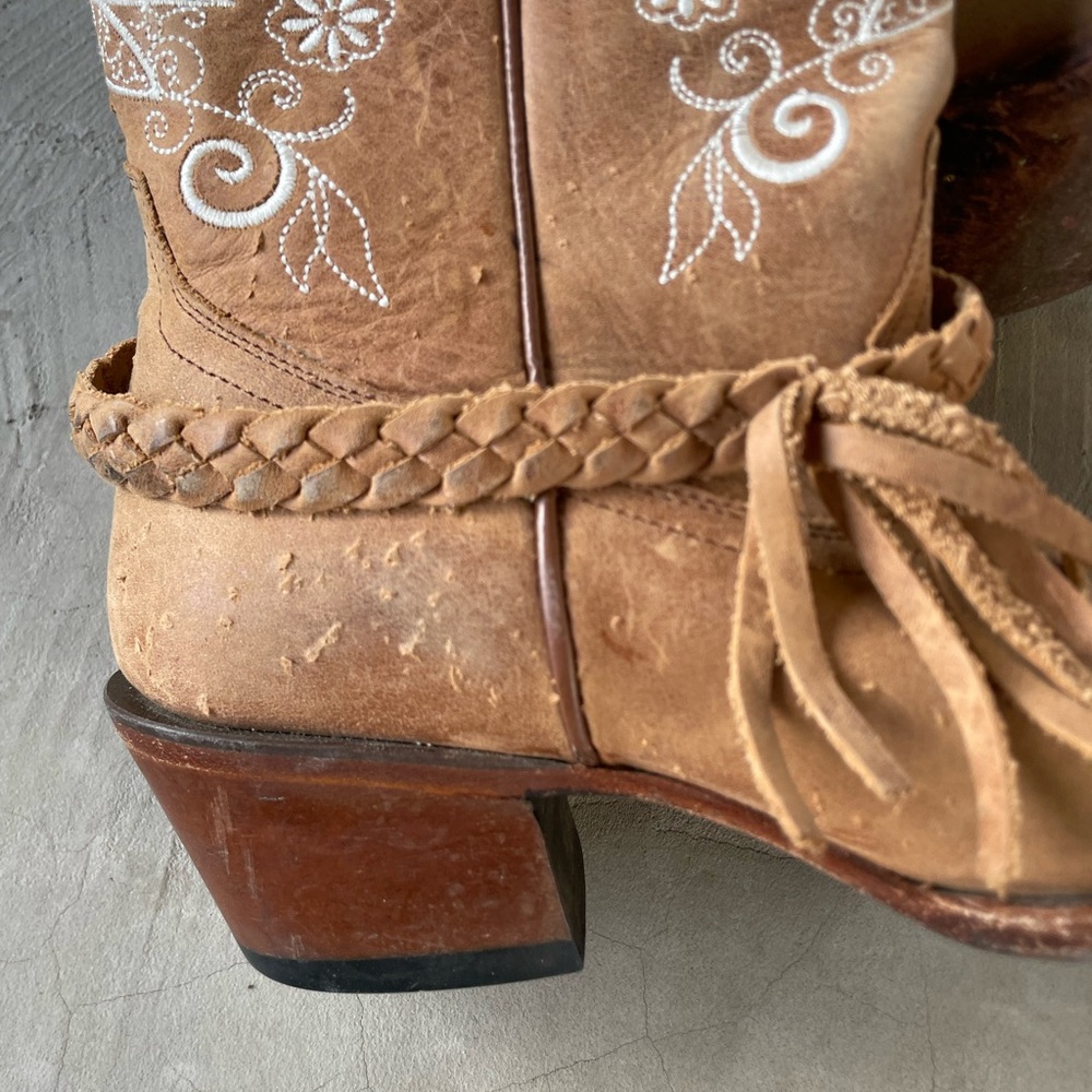 Shyanne | Embroidered Cowgirl Boots - Picture 5 of 8